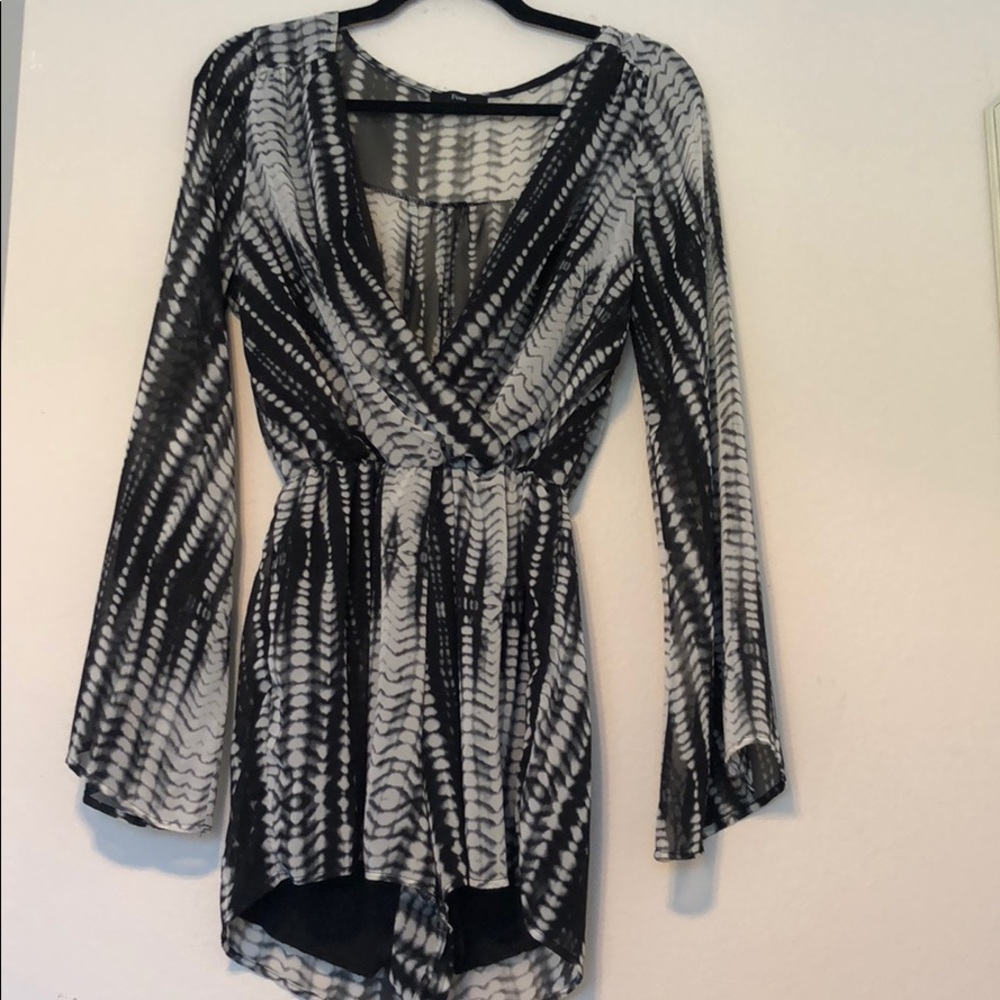 Fora long sleeve romper